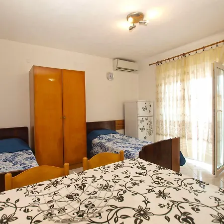 Mladen 1588 Appartement *