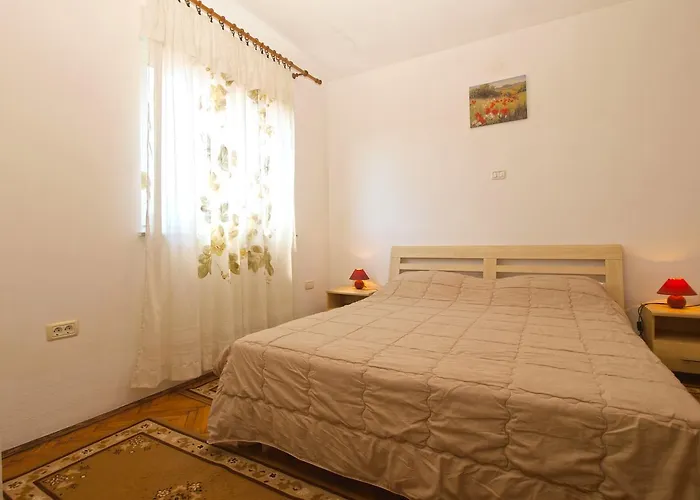 Mladen 1588 * بولا