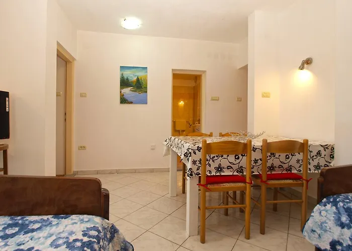 Mladen 1588 * بولا